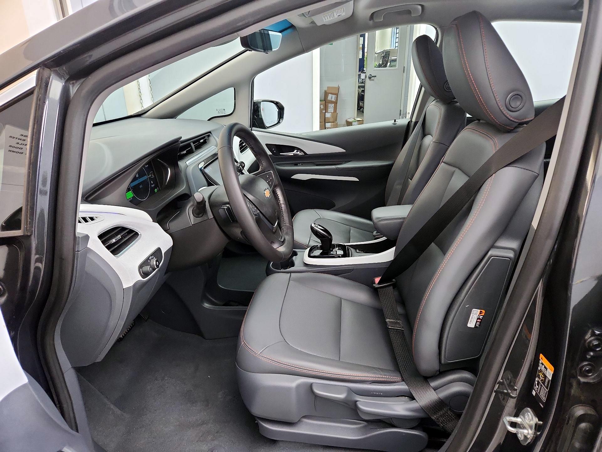 Thumbnail: 2020 Chevrolet Bolt EV - 11