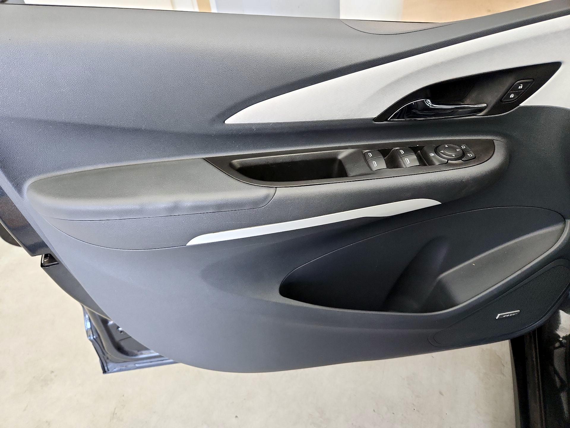 Thumbnail: 2020 Chevrolet Bolt EV - 12