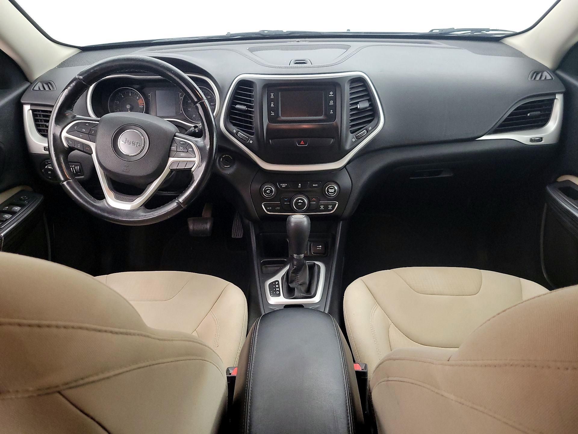 Thumbnail: 2016 Jeep Cherokee - 9