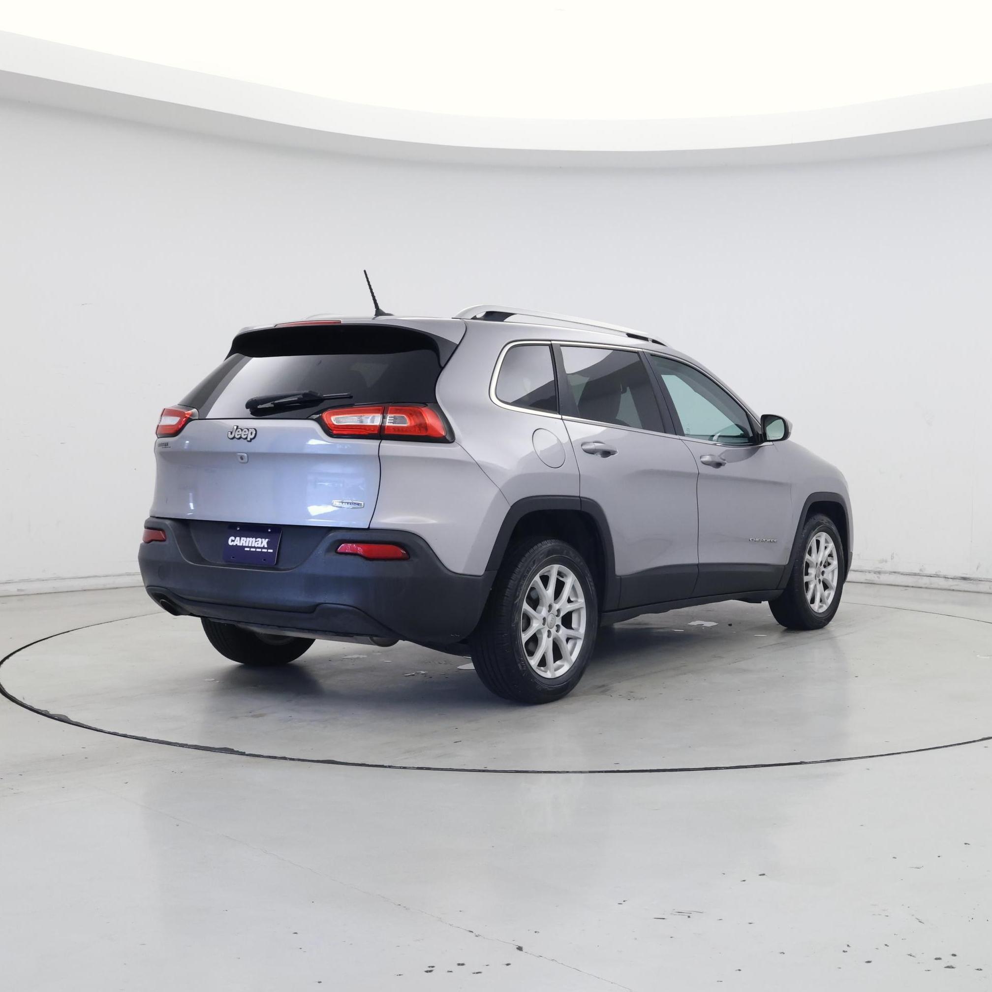 Thumbnail: 2016 Jeep Cherokee - 8