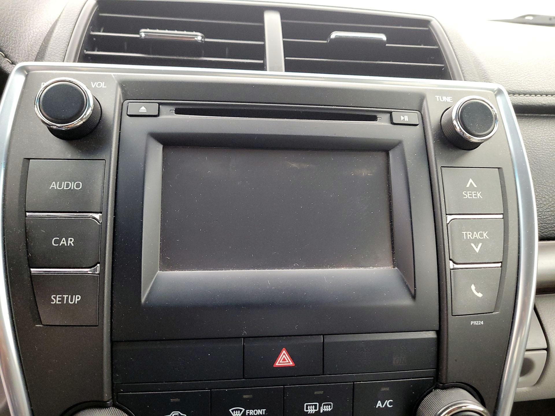 Thumbnail: 2016 Toyota Camry - 13