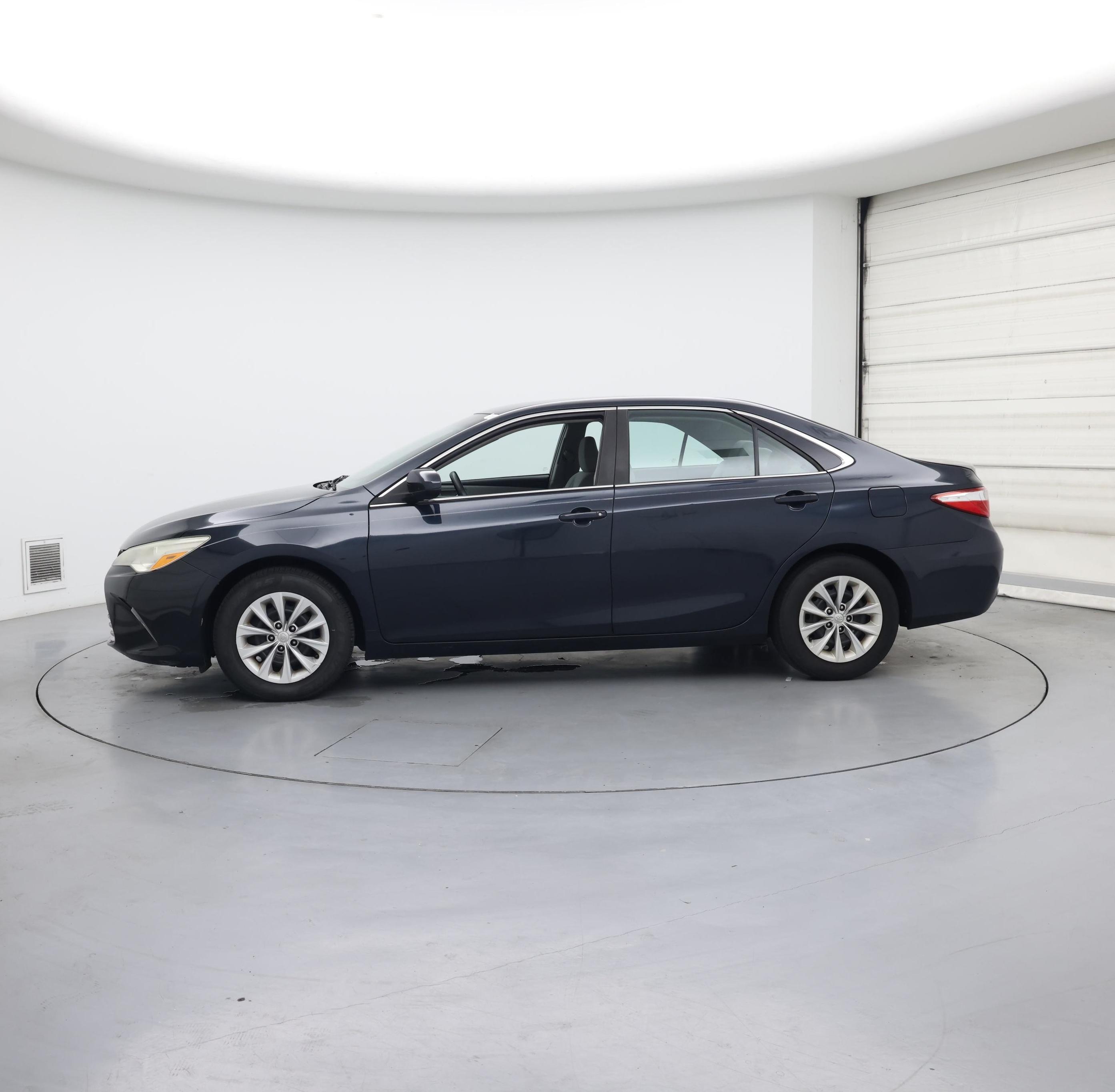 Thumbnail: 2016 Toyota Camry - 3