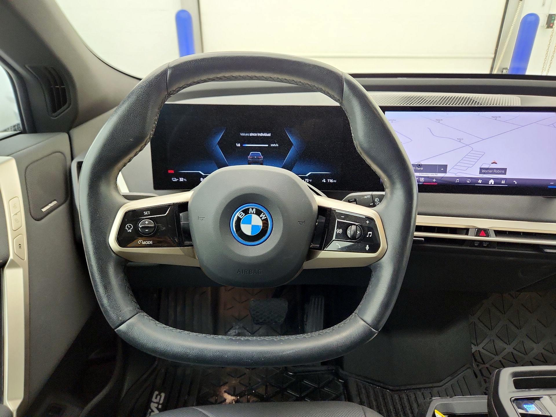 Thumbnail: 2024 BMW iX - 10