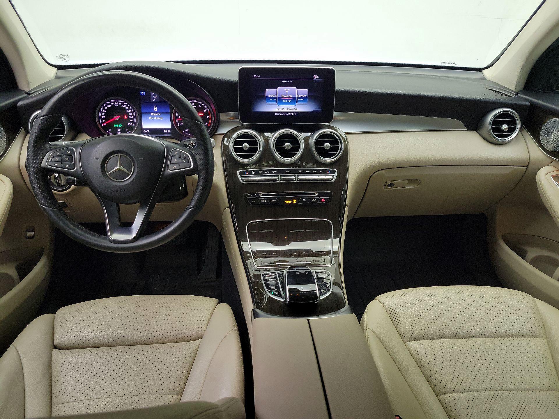 Thumbnail: 2017 Mercedes-Benz GLC - 9