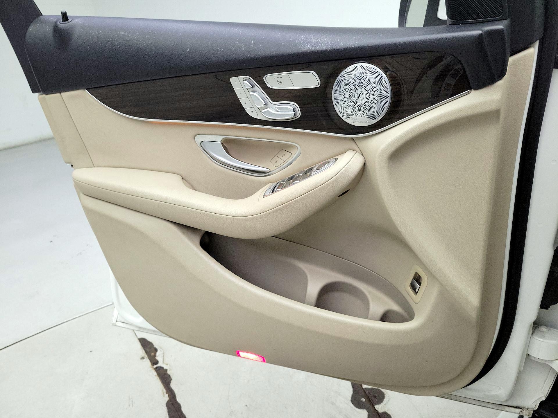 Thumbnail: 2017 Mercedes-Benz GLC - 12