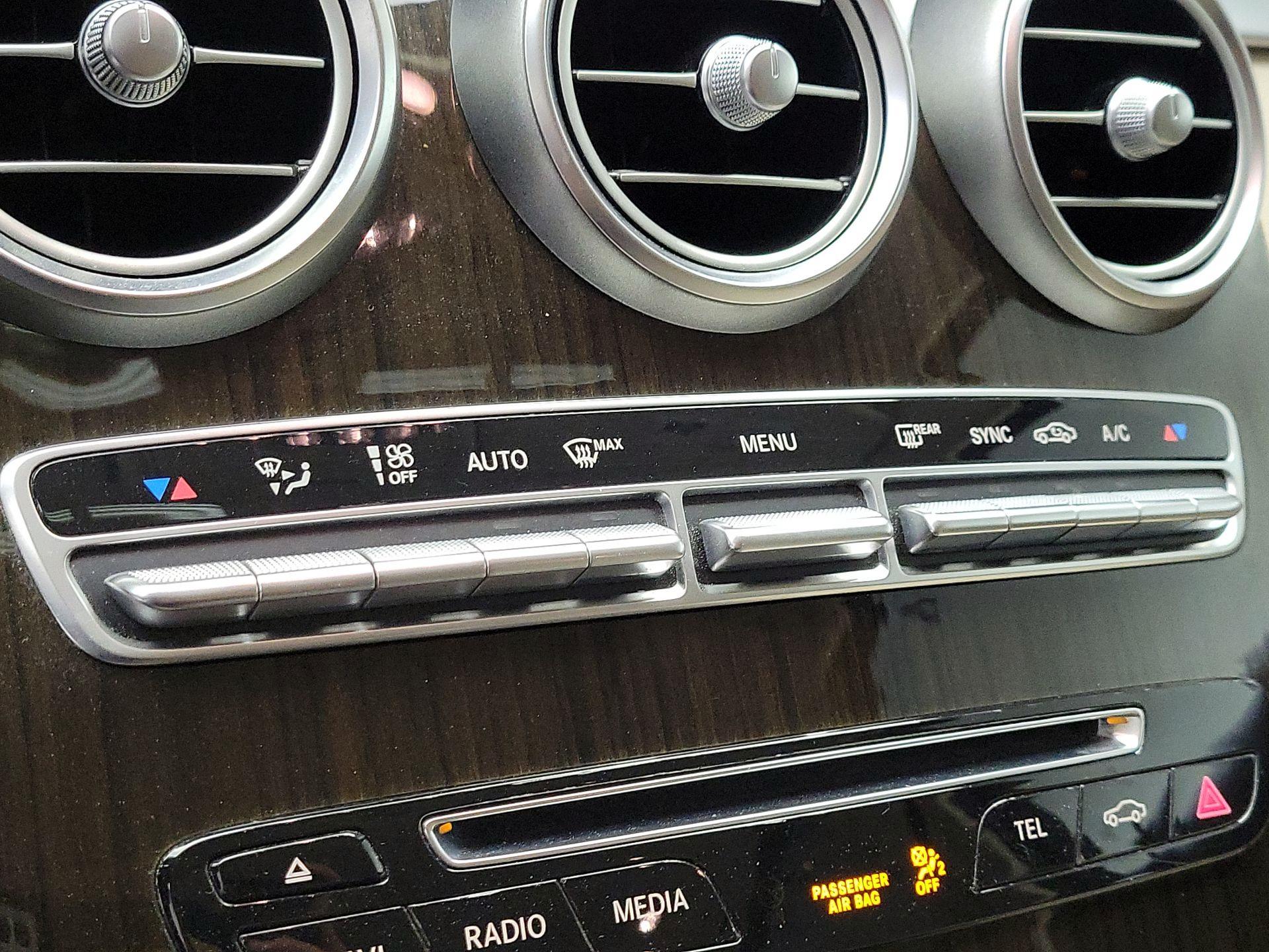 Thumbnail: 2017 Mercedes-Benz GLC - 17