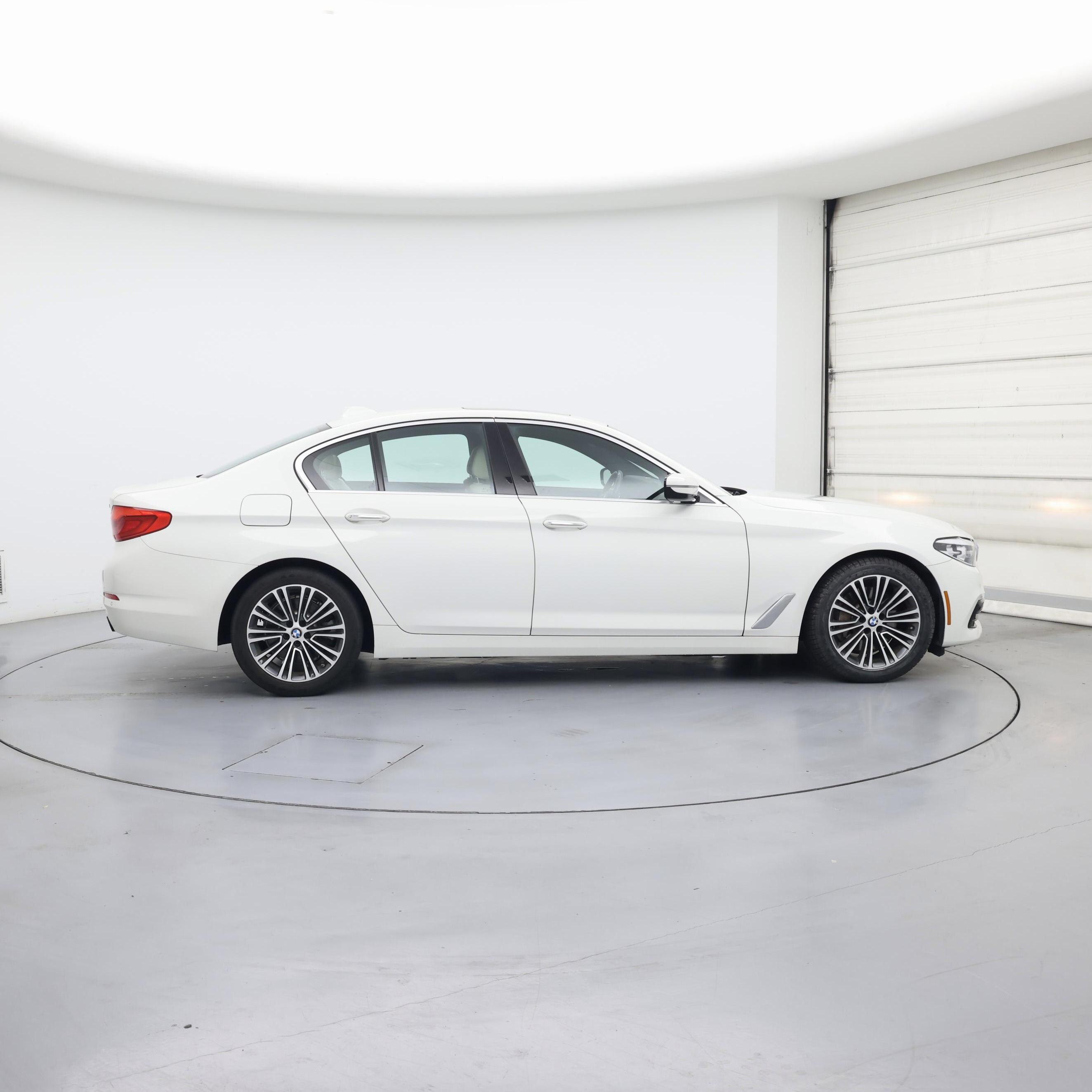 Thumbnail: 2018 BMW 5 Series - 7