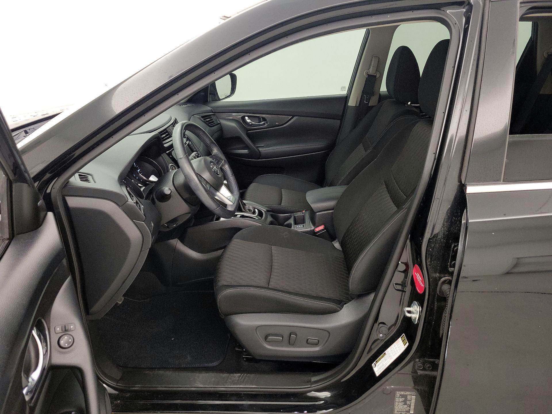 Thumbnail: 2019 Nissan Rogue - 11