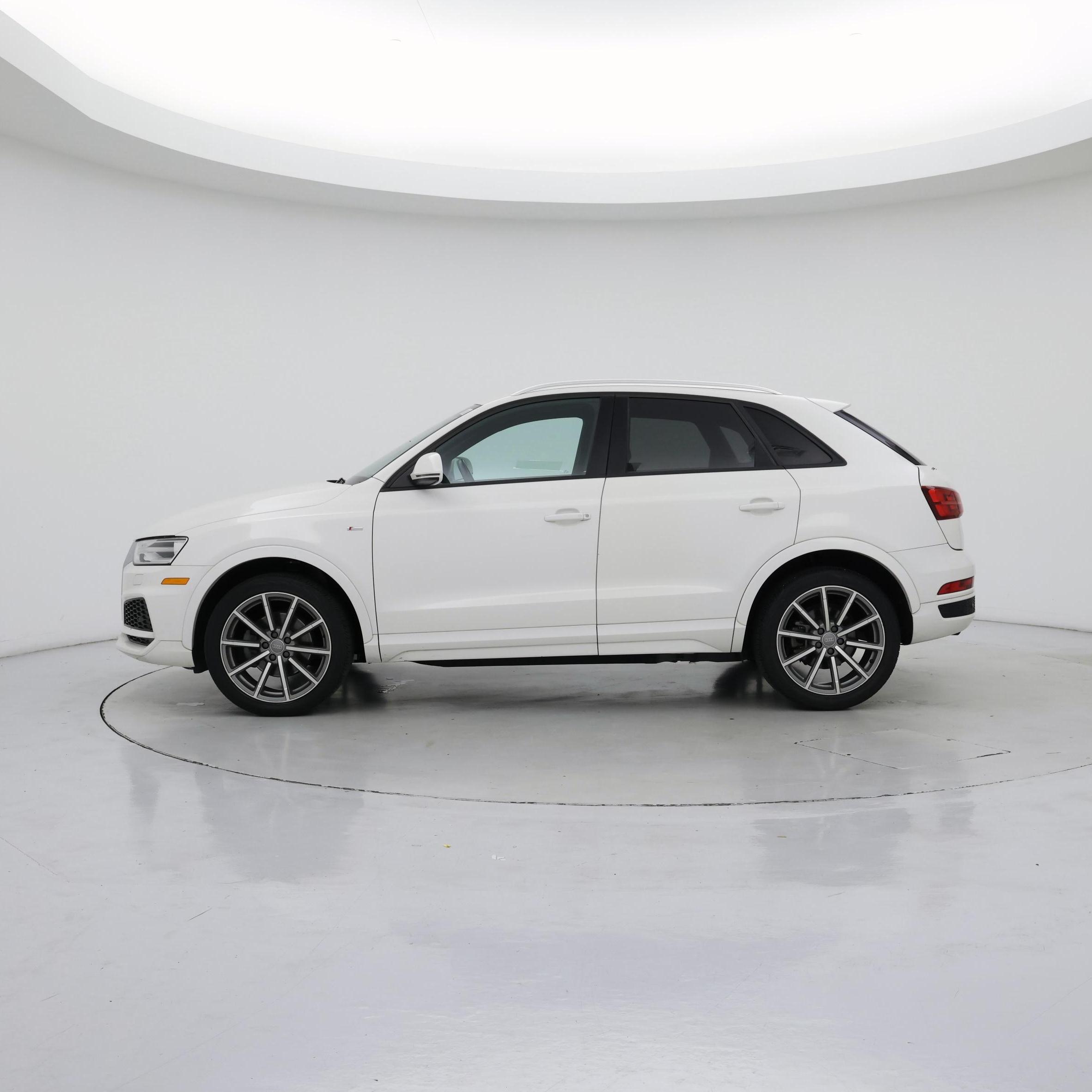 Thumbnail: 2018 Audi Q3 - 3