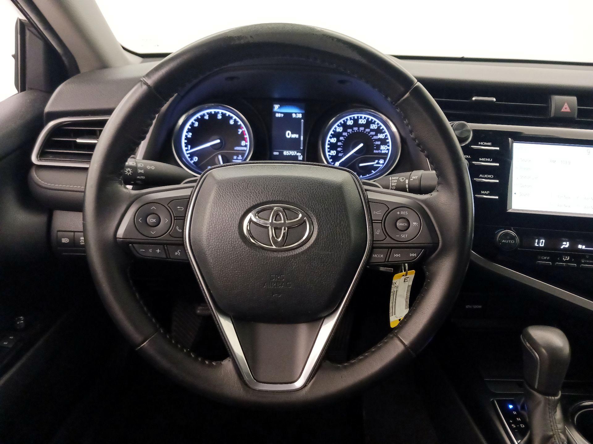 Thumbnail: 2019 Toyota Camry - 10
