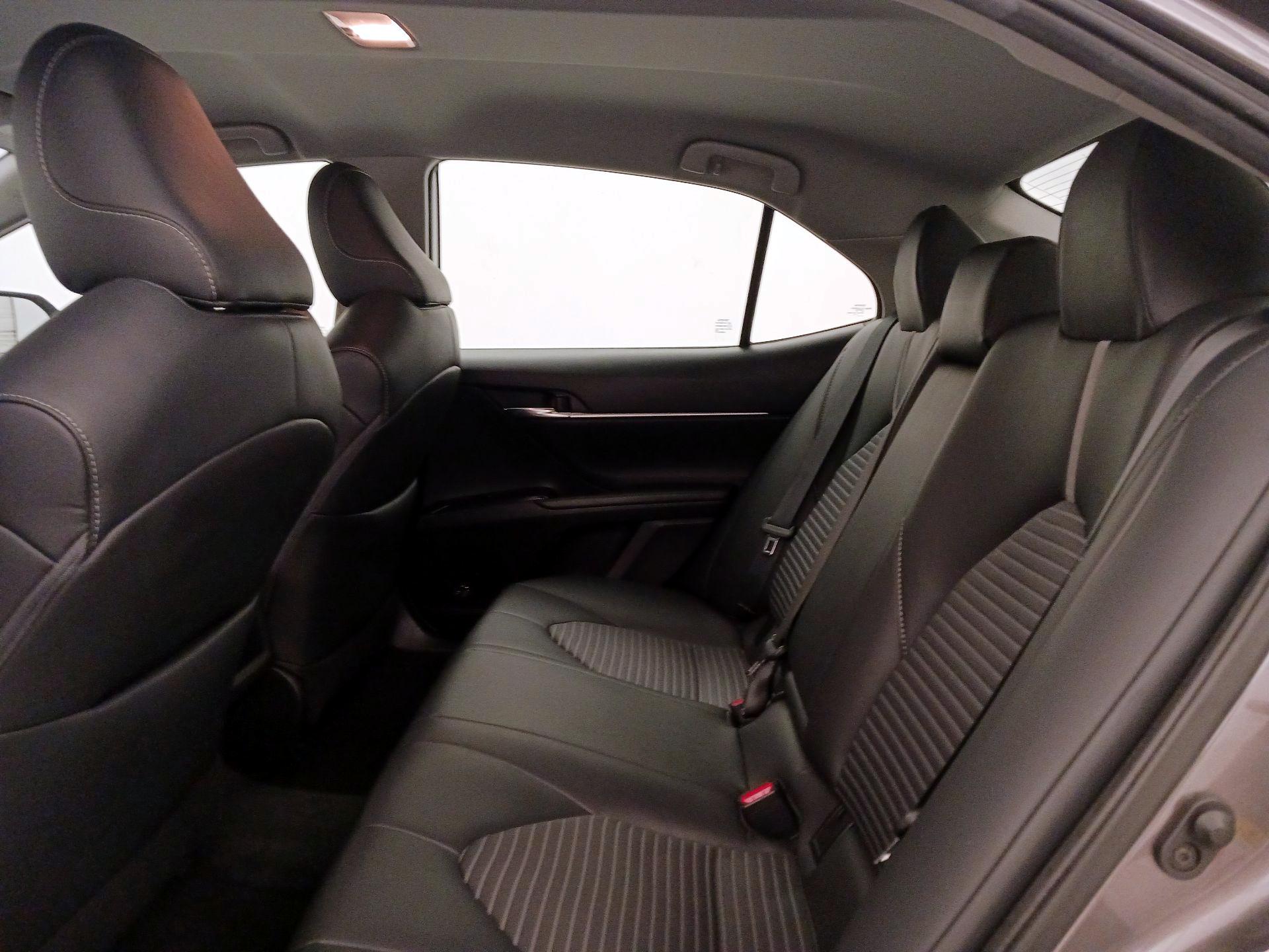 Thumbnail: 2019 Toyota Camry - 19