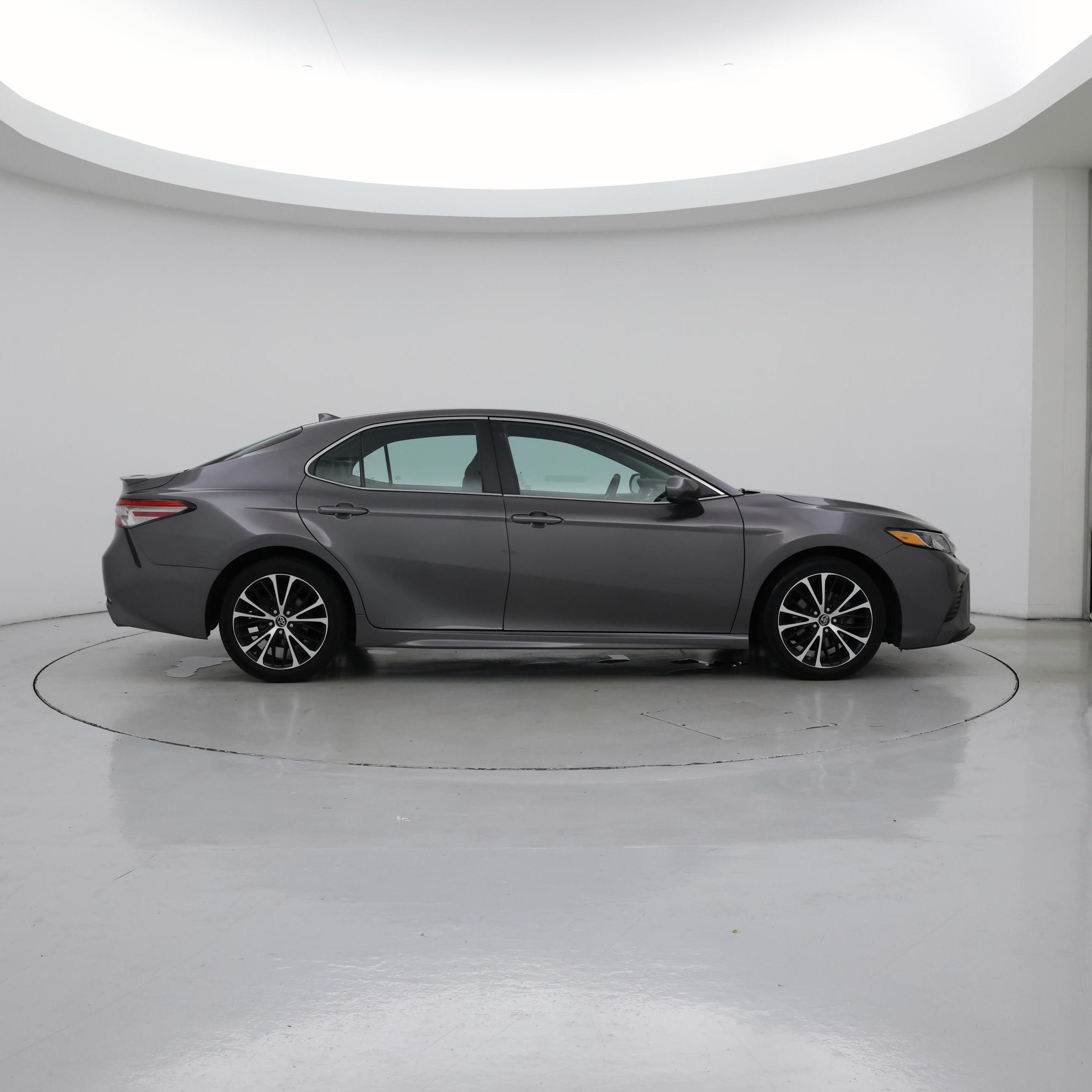 Thumbnail: 2019 Toyota Camry - 7