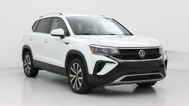 2022 Volkswagen Taos SE Hero Image