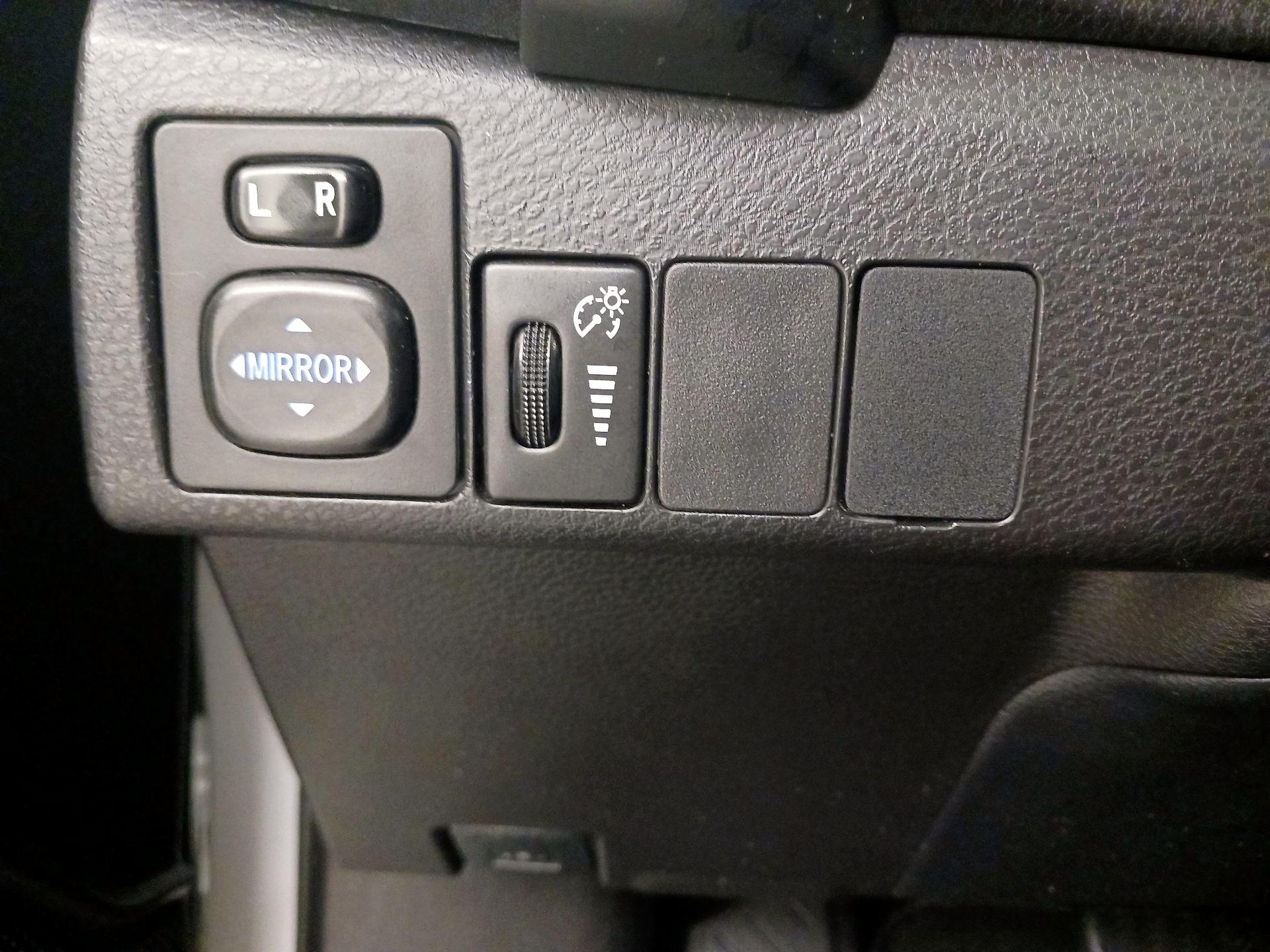 Thumbnail: 2018 Toyota Corolla - 13
