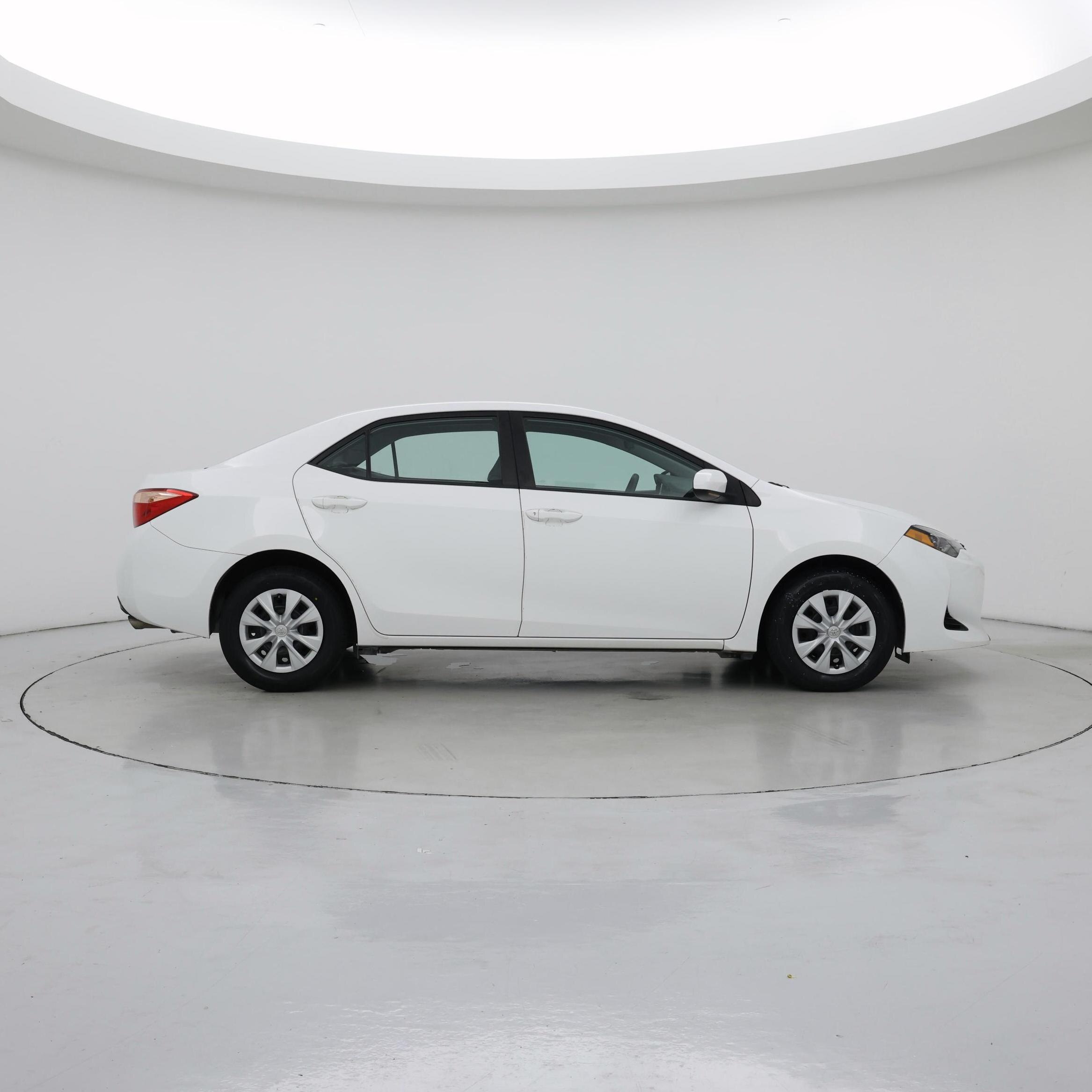 Thumbnail: 2018 Toyota Corolla - 7