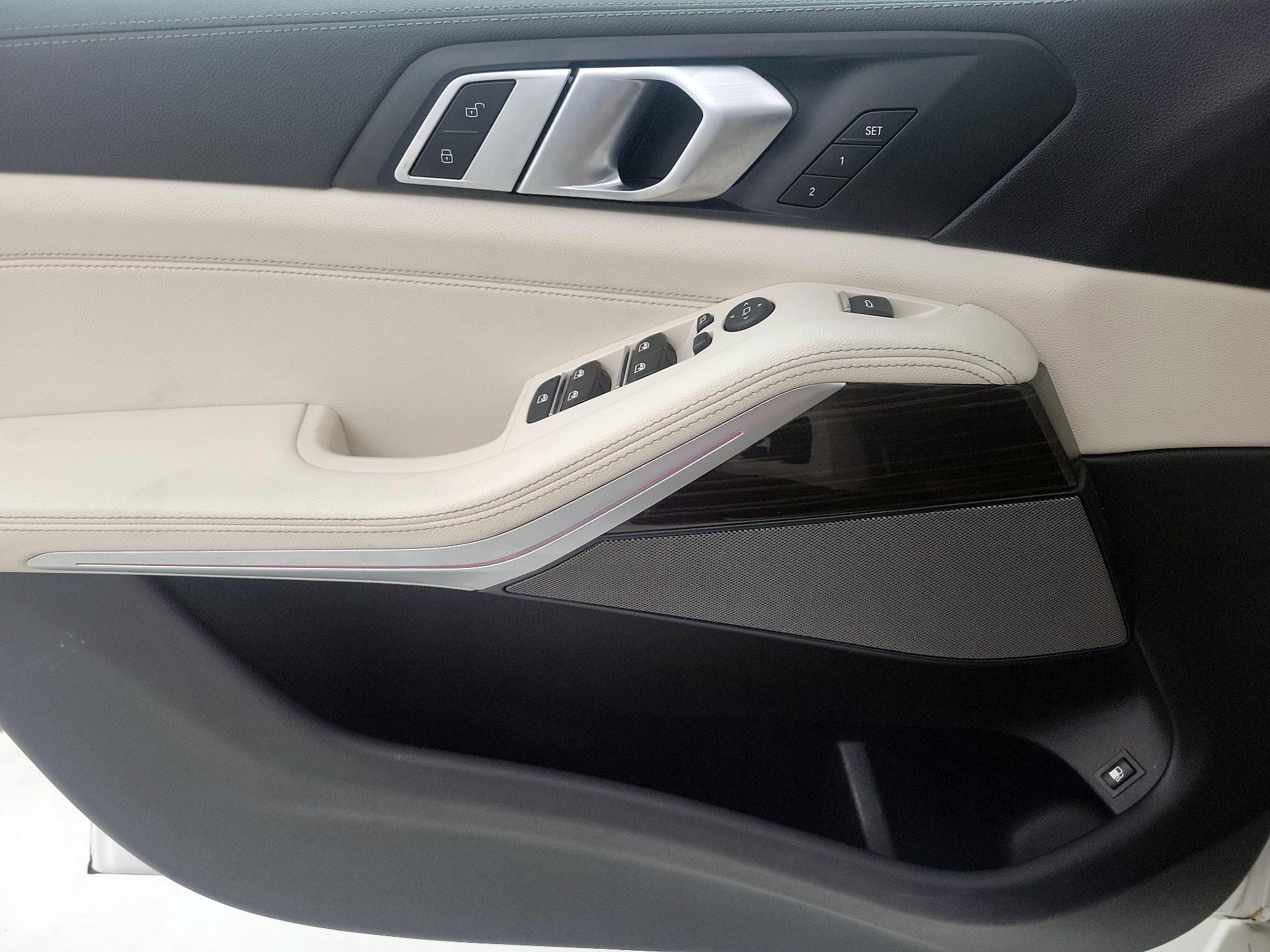 Thumbnail: 2021 BMW X5 - 12