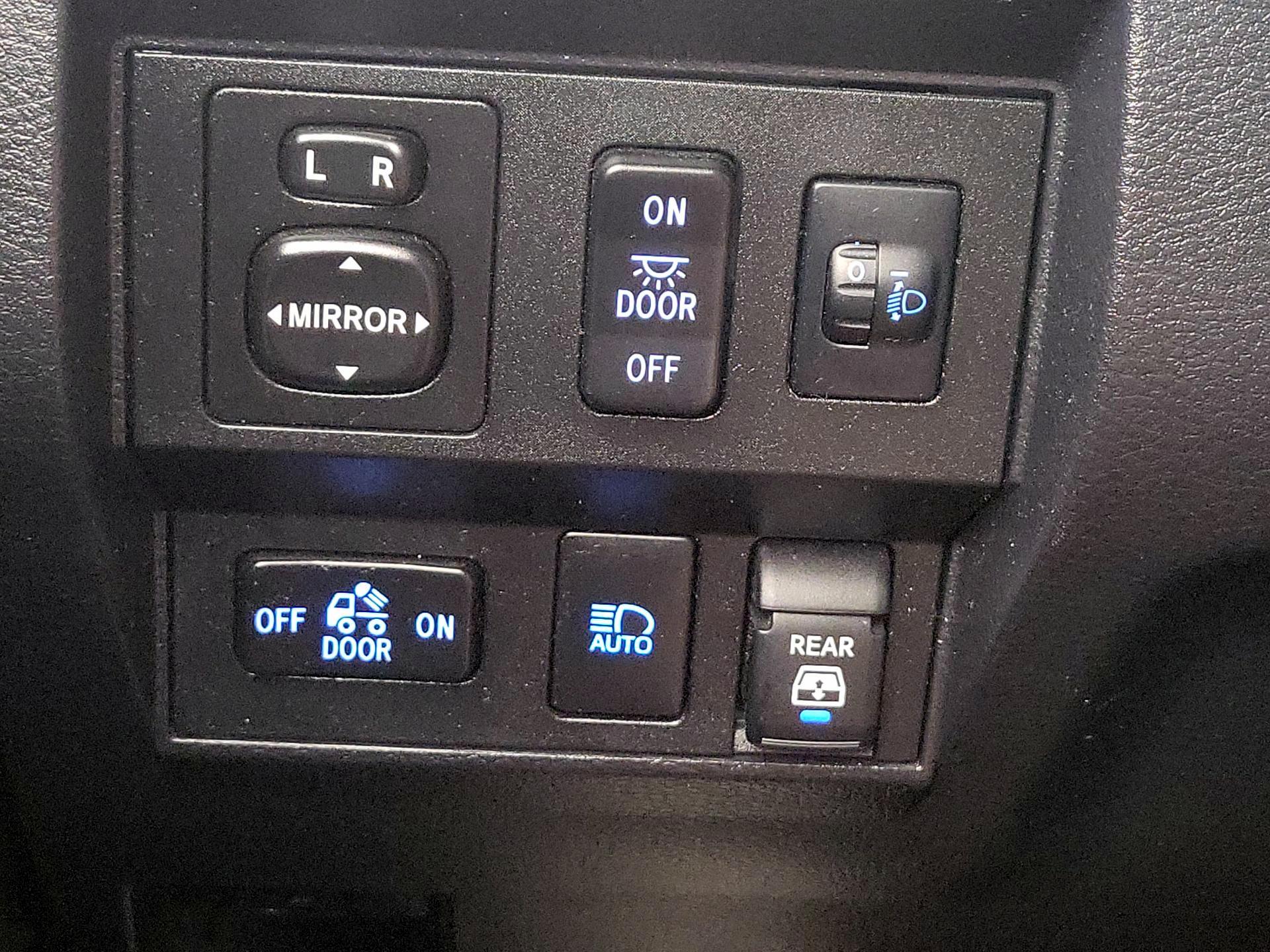 Thumbnail: 2021 Toyota Tundra - 13
