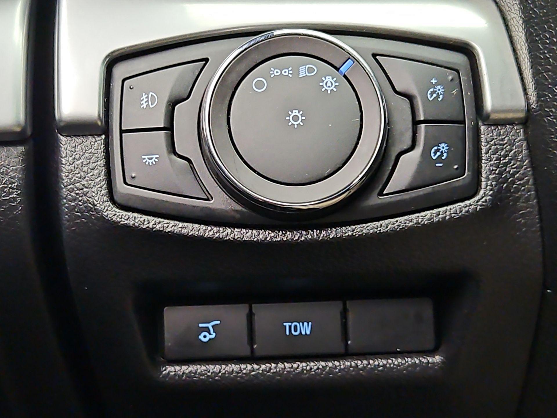 Thumbnail: 2018 Ford Explorer - 13