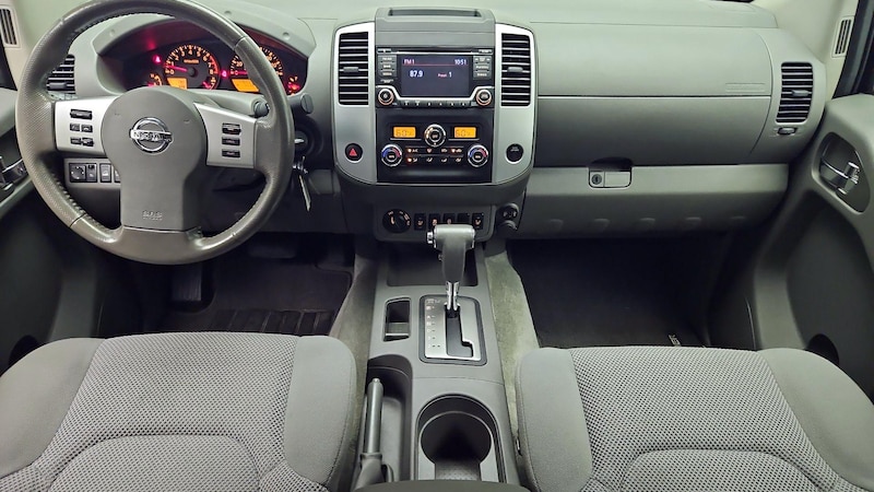 2017 Nissan Frontier SV 9