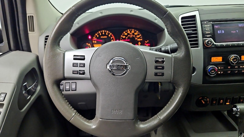 2017 Nissan Frontier SV 10