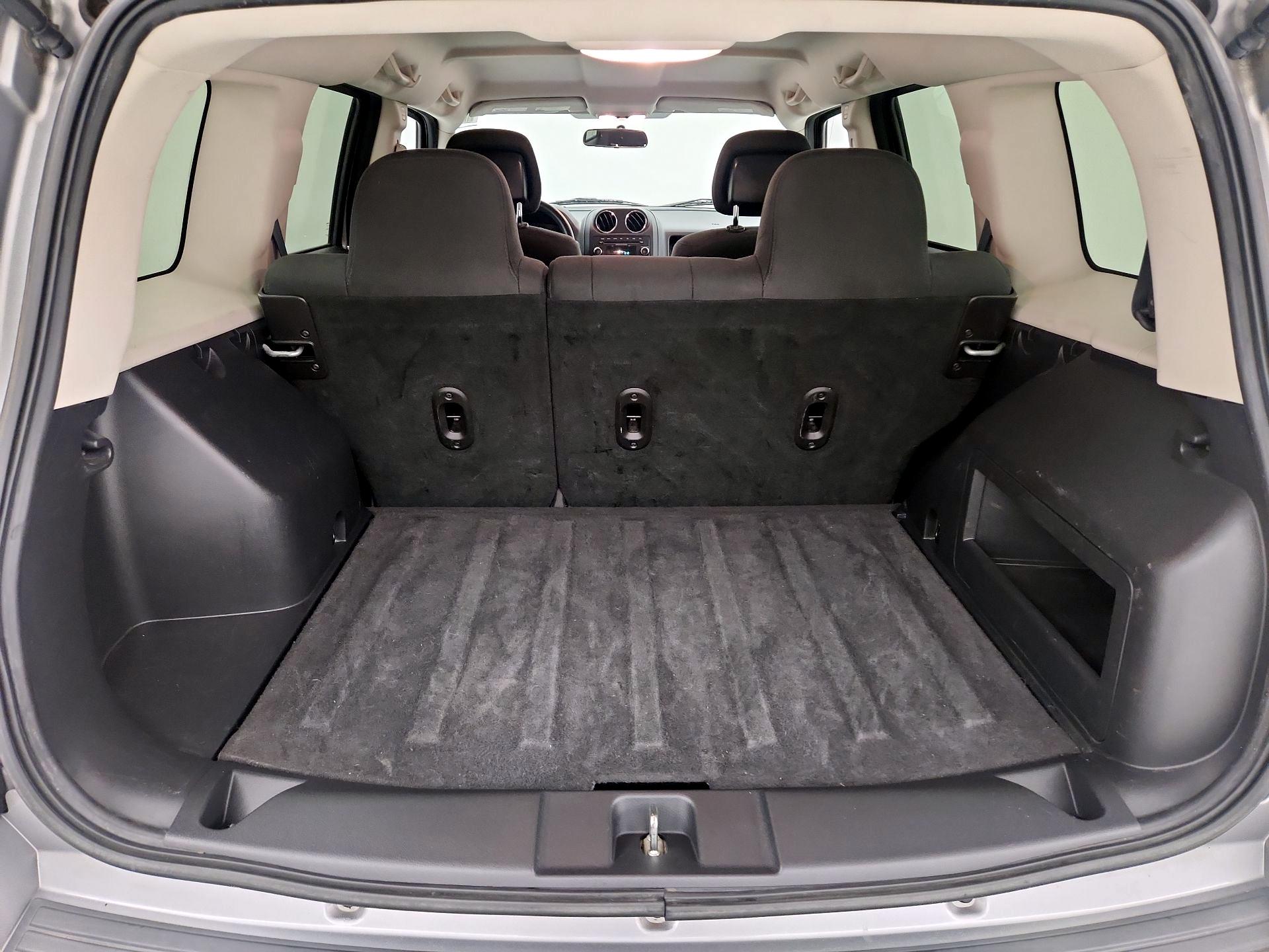 Thumbnail: 2015 Jeep Patriot - 17