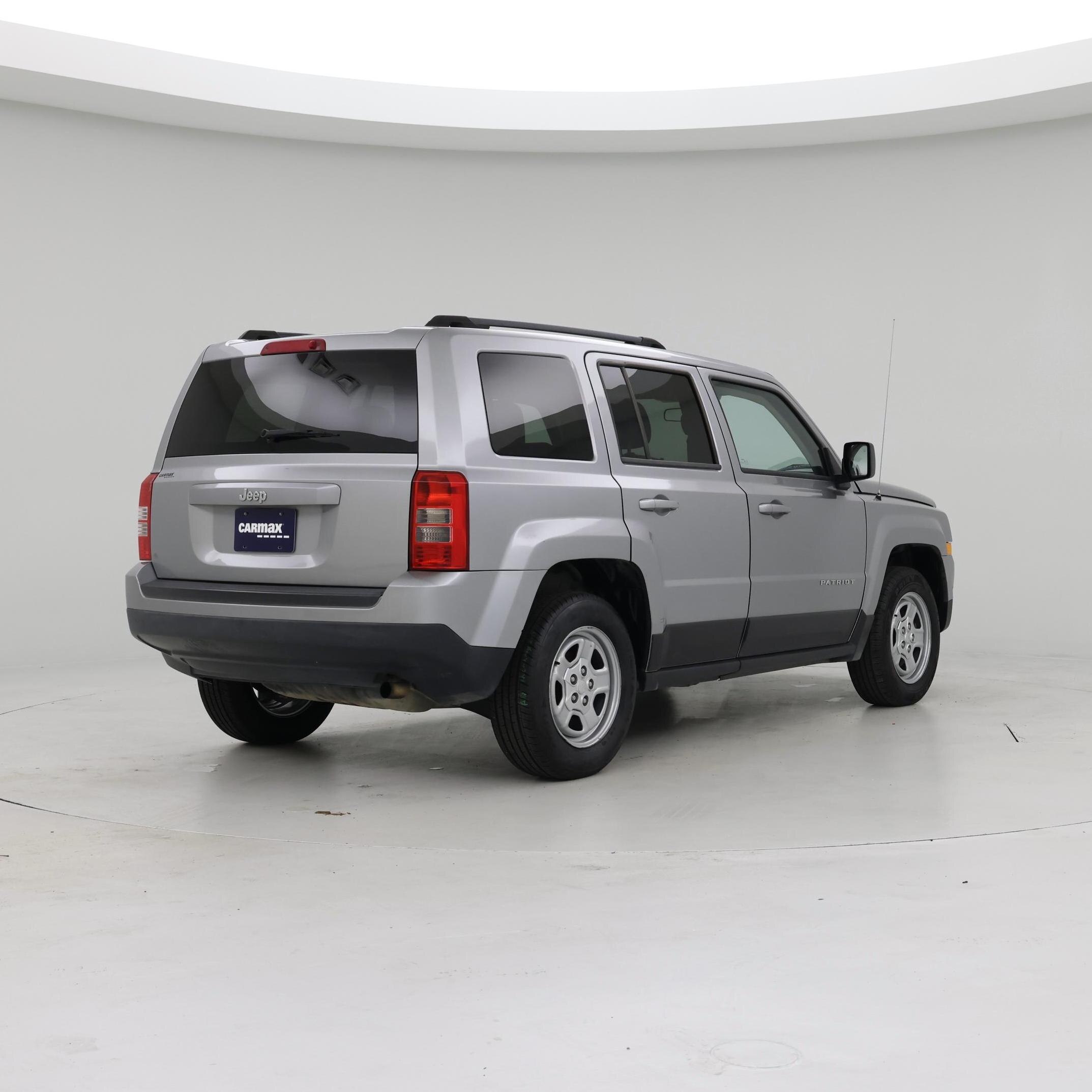 Thumbnail: 2015 Jeep Patriot - 8