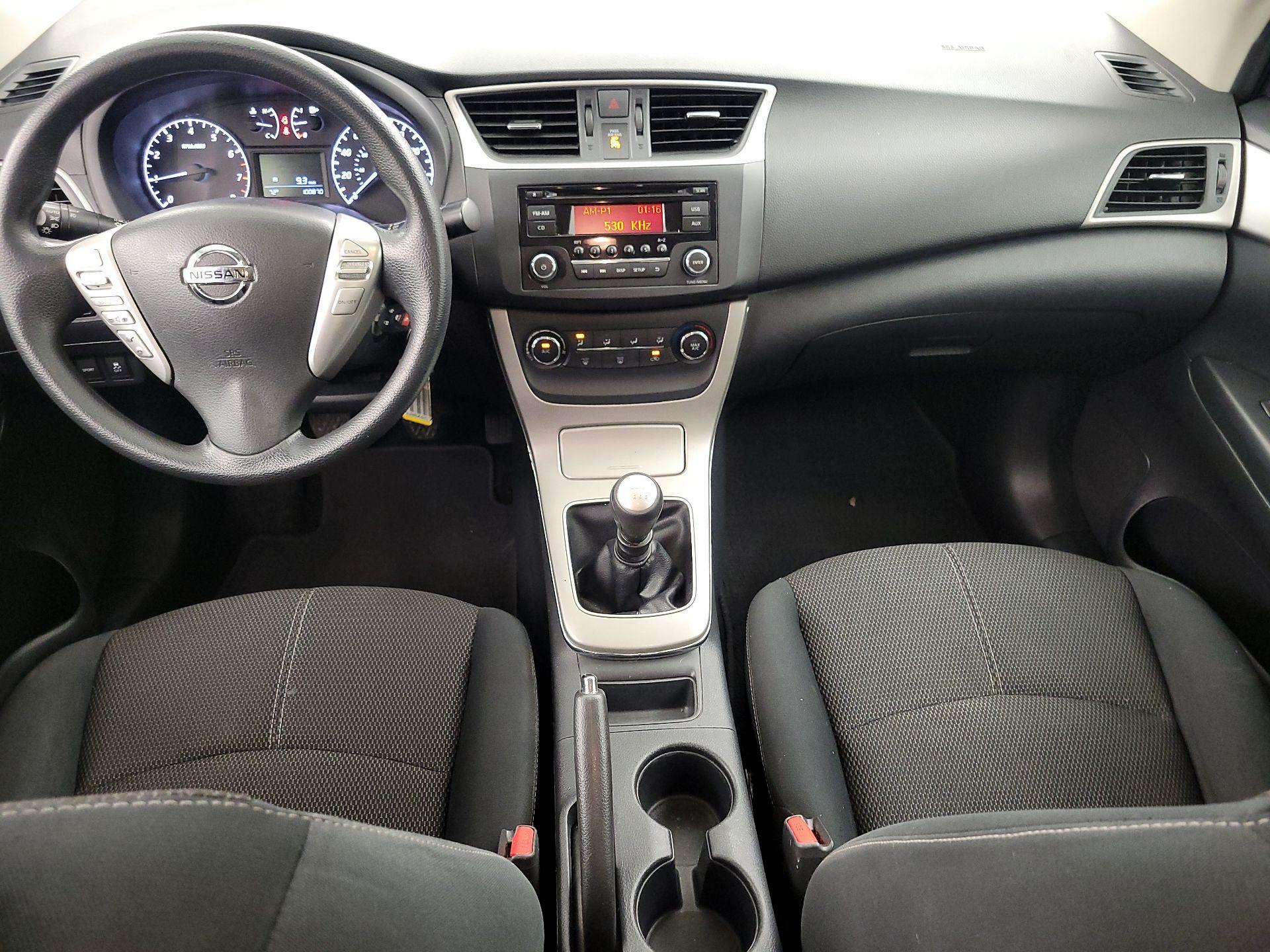 Thumbnail: 2015 Nissan Sentra - 9