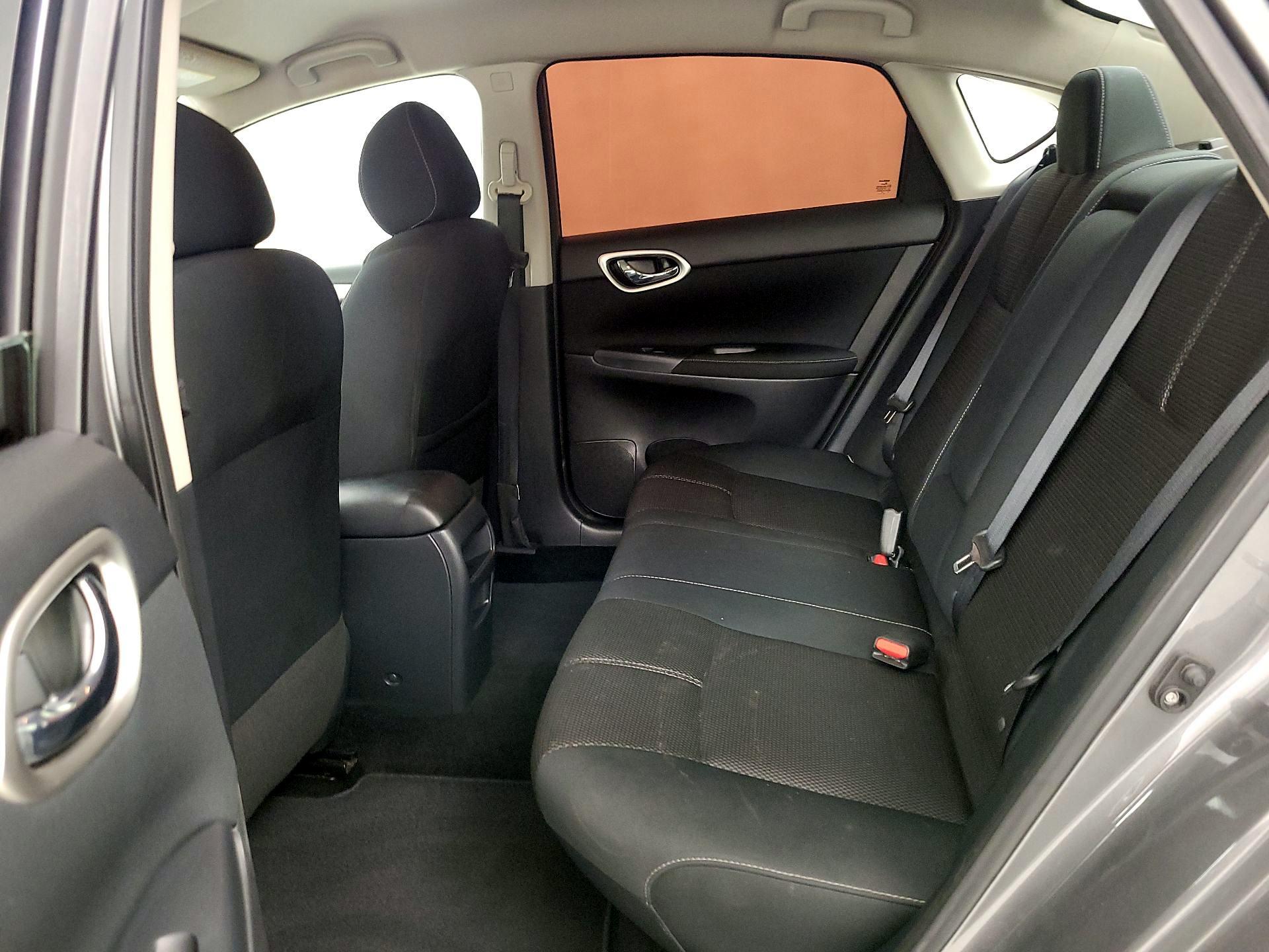 Thumbnail: 2015 Nissan Sentra - 18