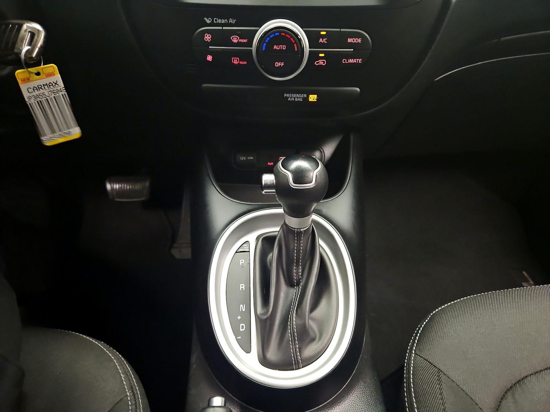 Thumbnail: 2018 Kia Soul - 16
