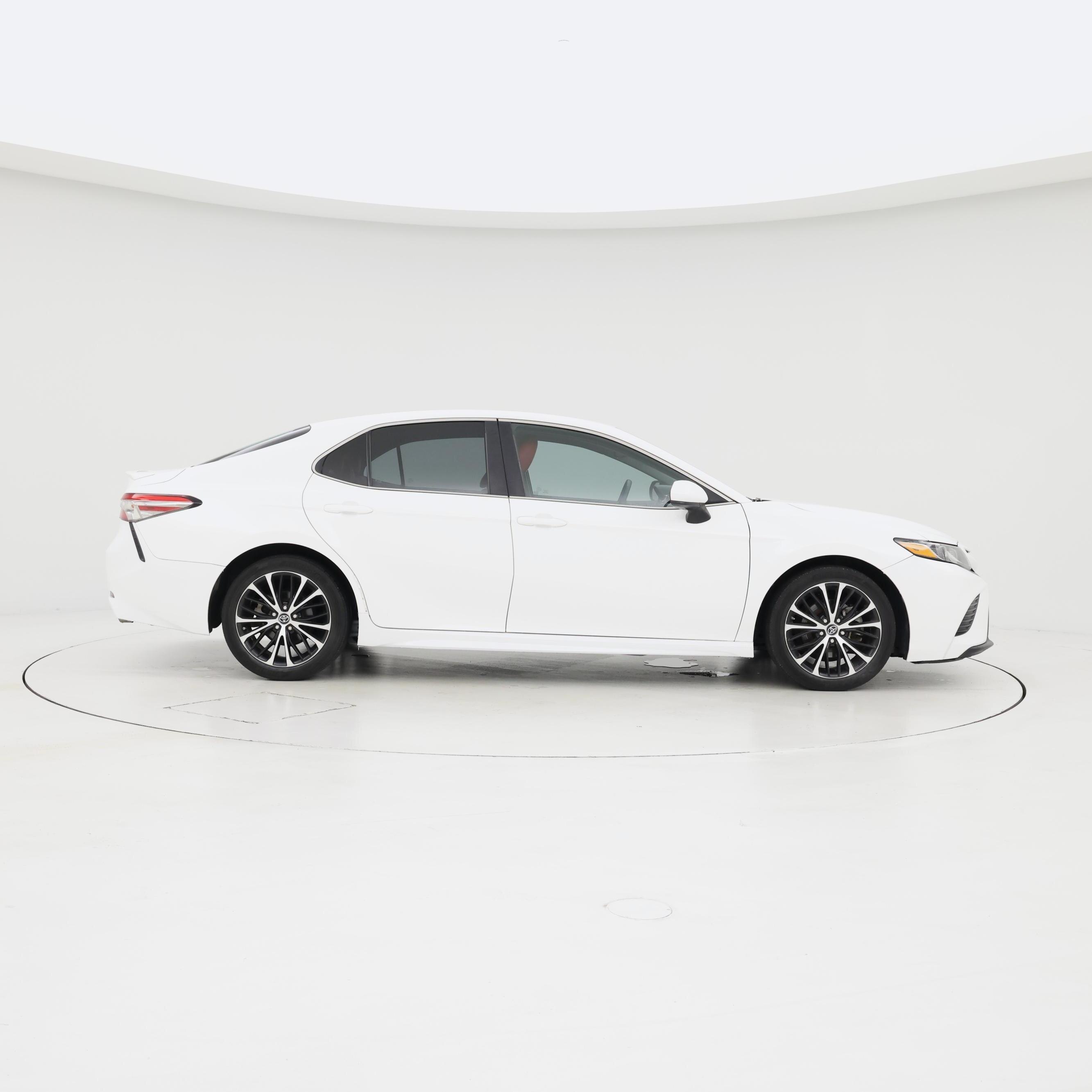 Thumbnail: 2018 Toyota Camry - 7