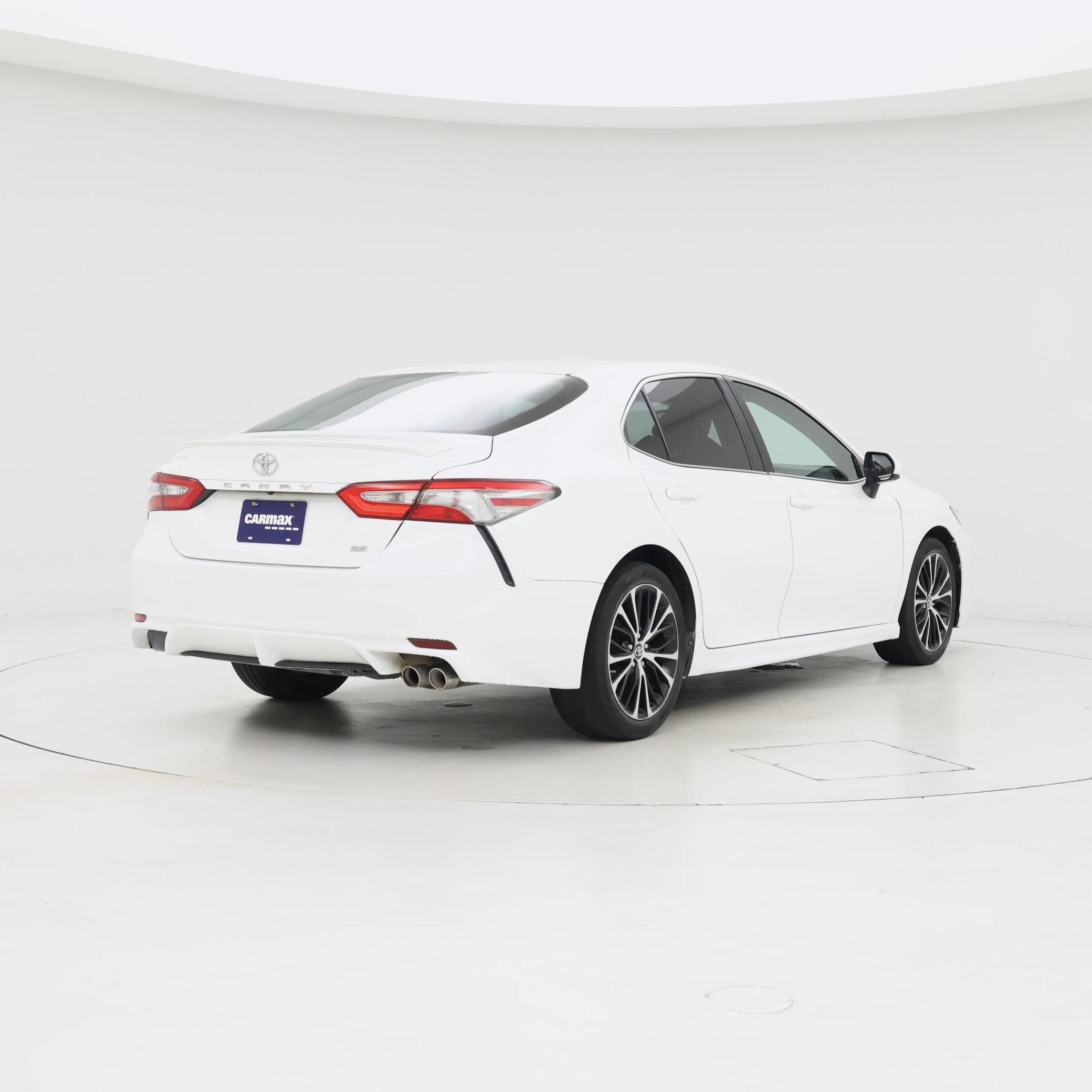 Thumbnail: 2018 Toyota Camry - 8