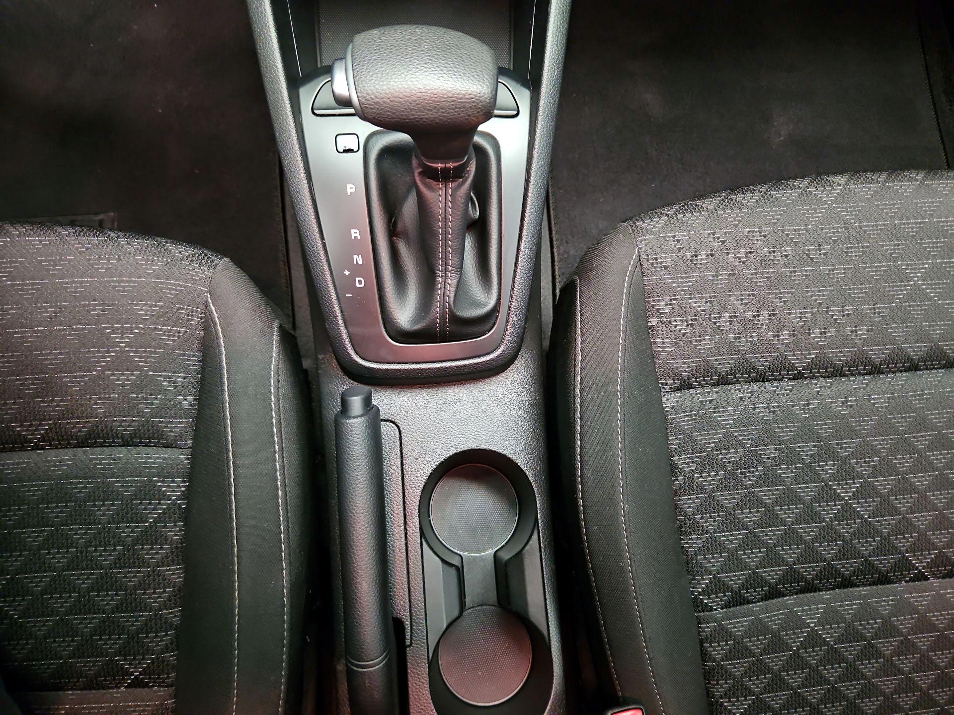 Thumbnail: 2023 Kia Rio - 17