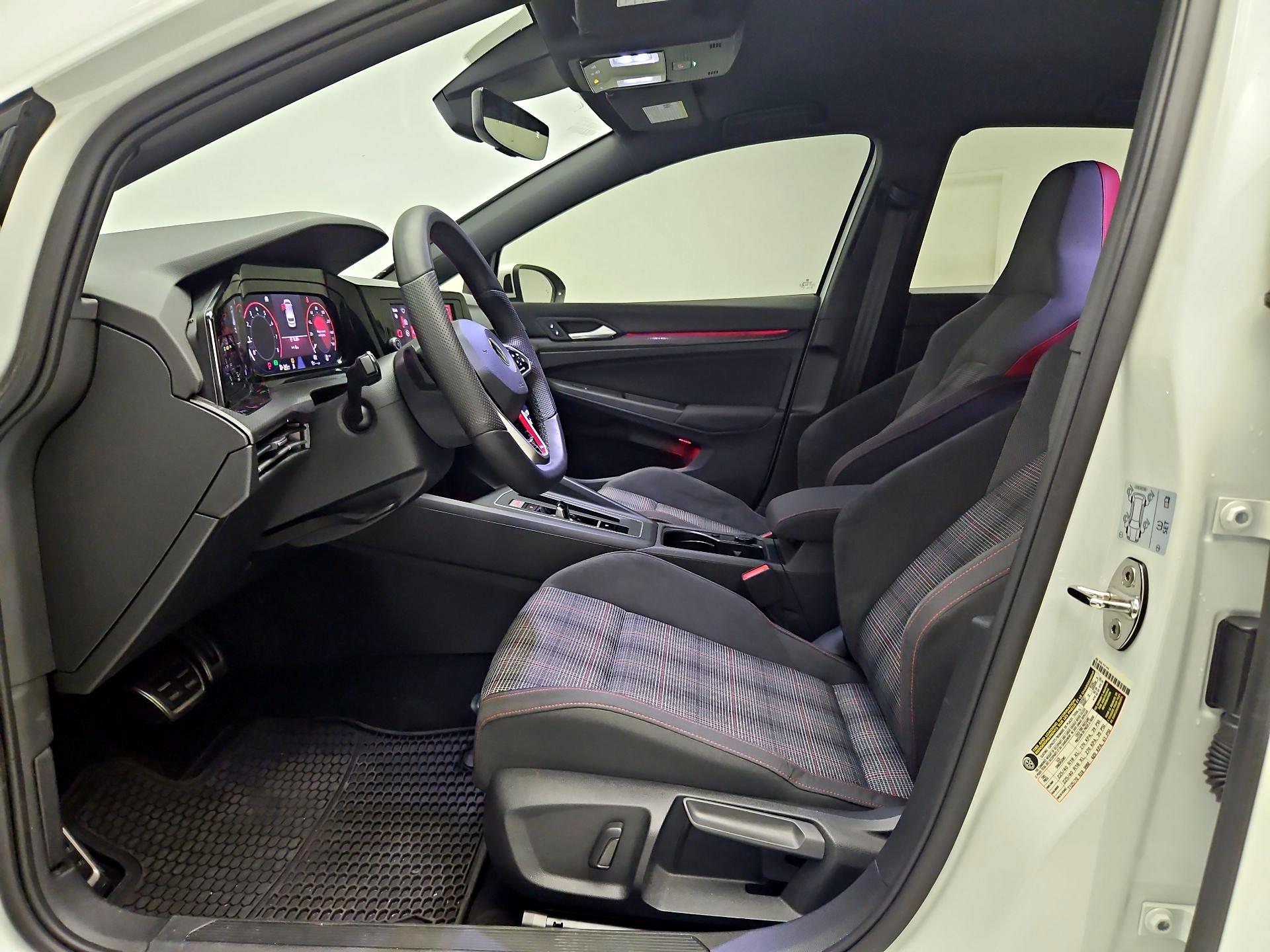 Thumbnail: 2022 Volkswagen Golf - 11