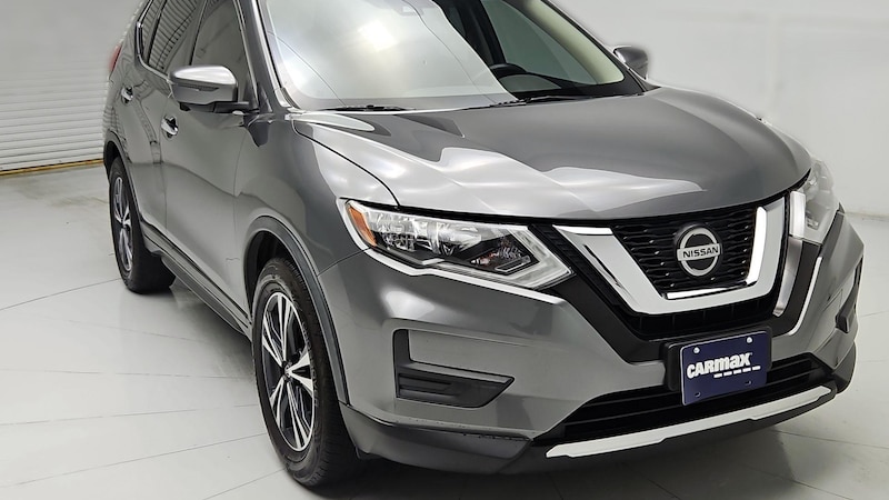 2020 Nissan Rogue SV Hero Image