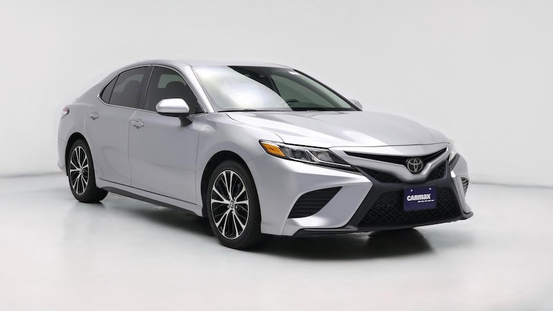 2020 Toyota Camry SE Hero Image