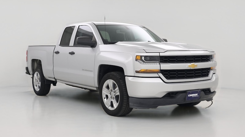 2017 Chevrolet Silverado 1500 Custom Hero Image