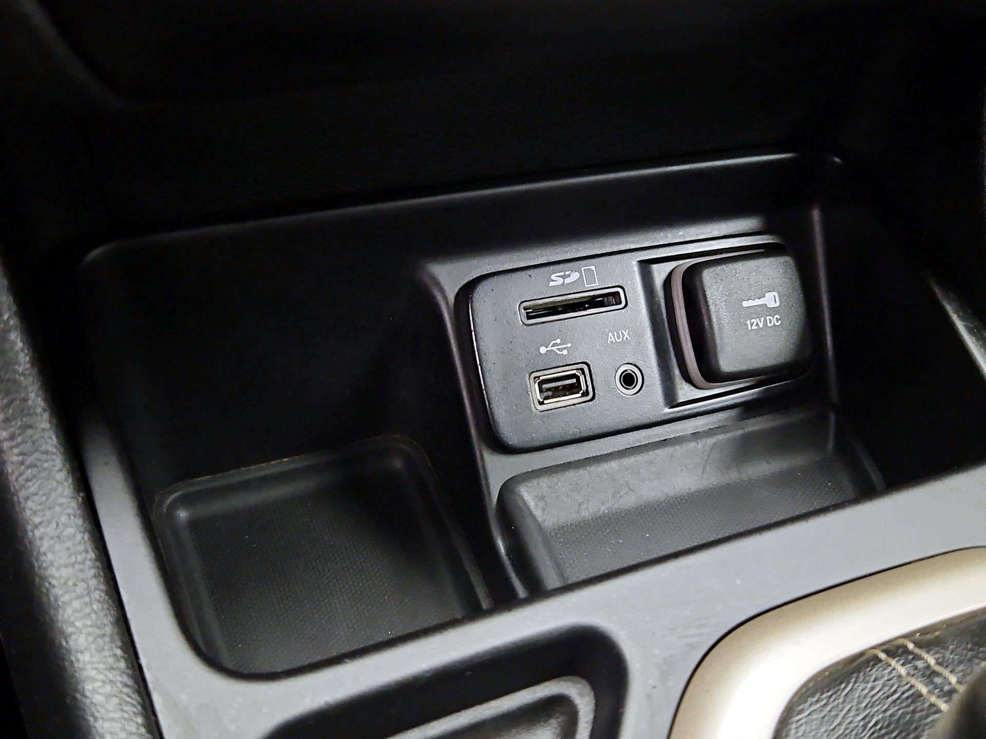 Thumbnail: 2016 Jeep Cherokee - 18