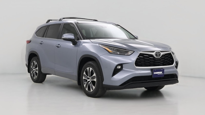 2023 Toyota Highlander XLE Hero Image