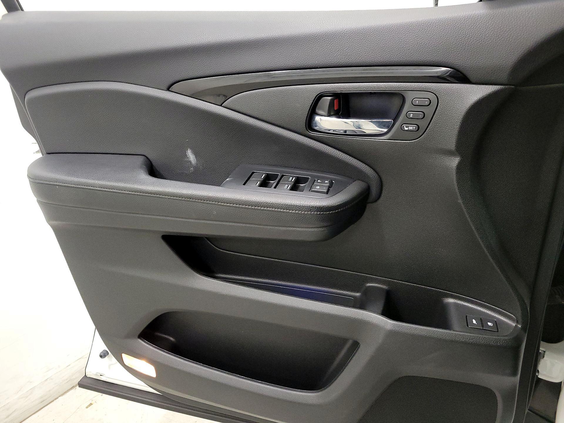 Thumbnail: 2021 Honda Pilot - 12