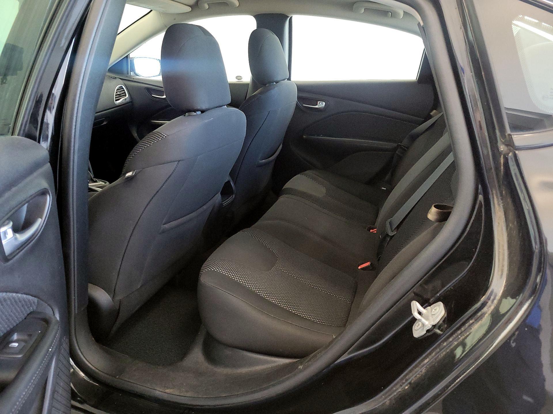 Thumbnail: 2016 Dodge Dart - 18