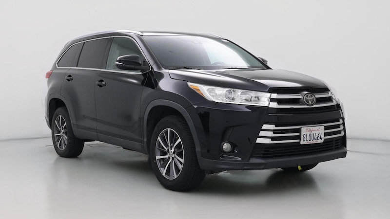 2019 Toyota Highlander XLE Hero Image
