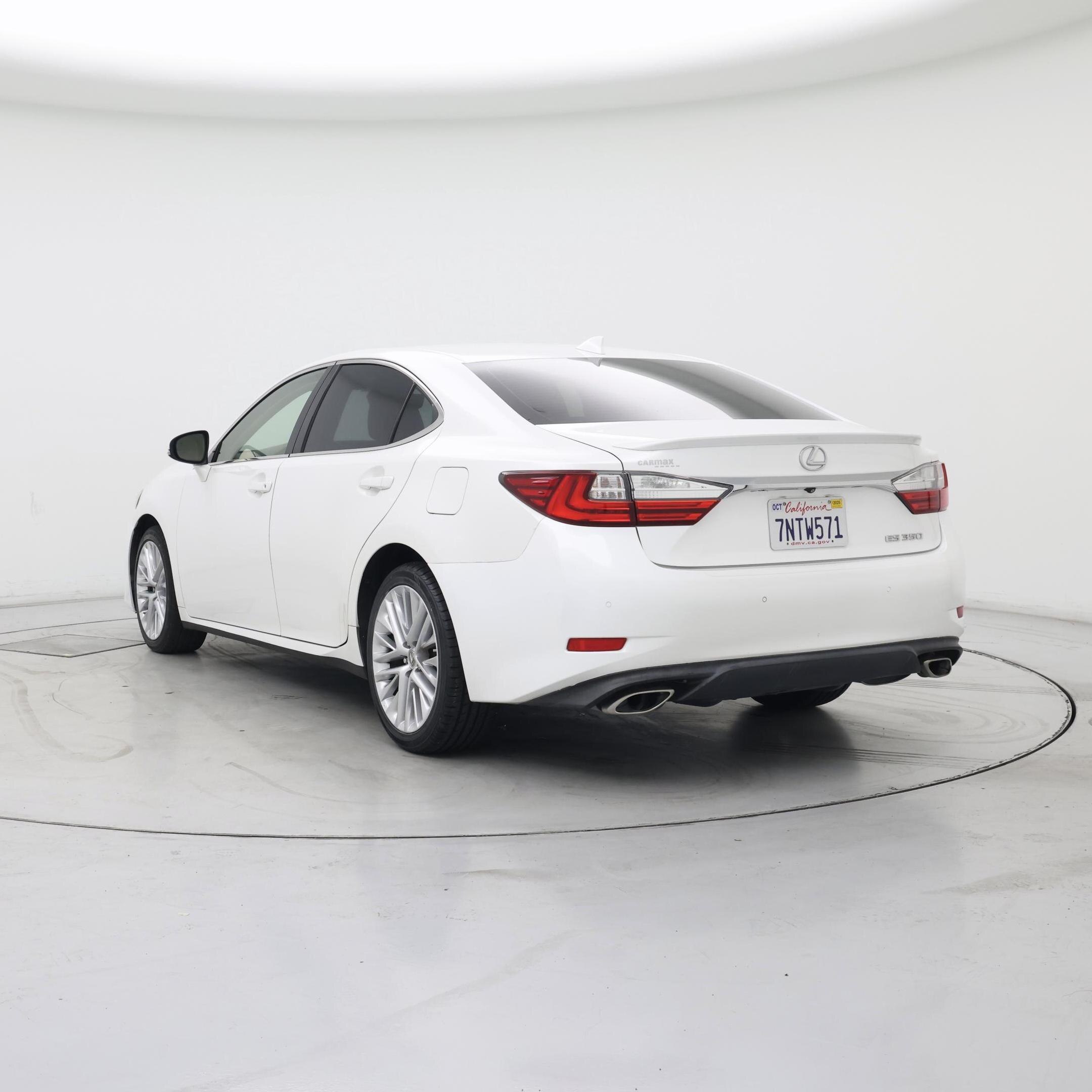 Thumbnail: 2016 Lexus ES - 2