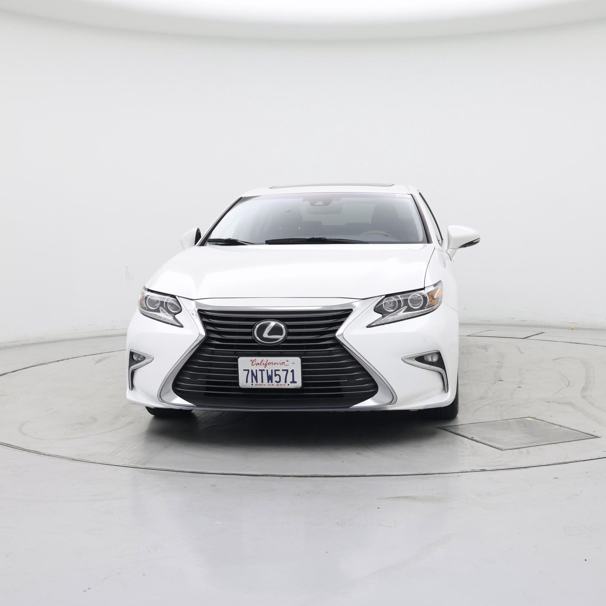 Thumbnail: 2016 Lexus ES - 5
