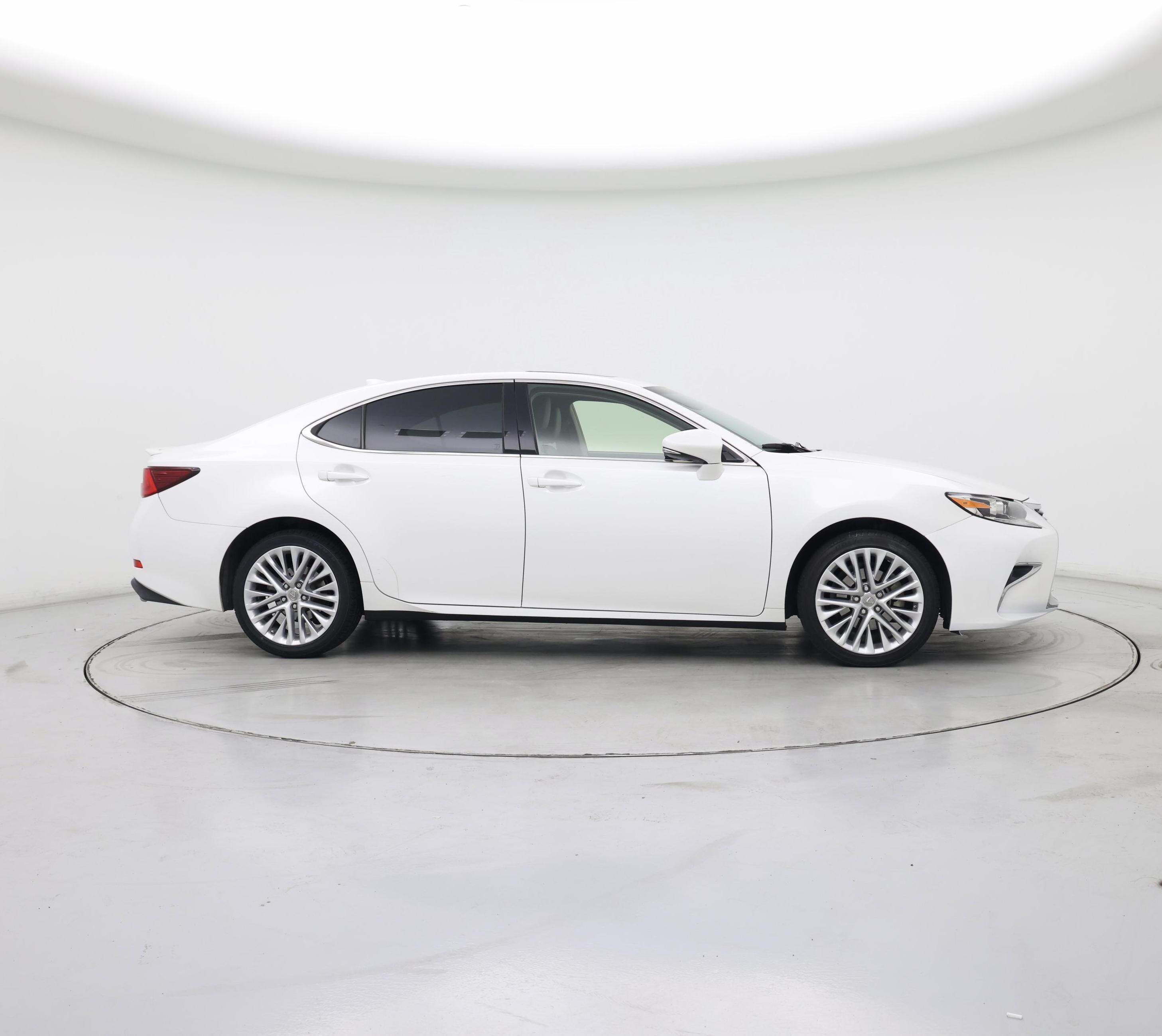 Thumbnail: 2016 Lexus ES - 7