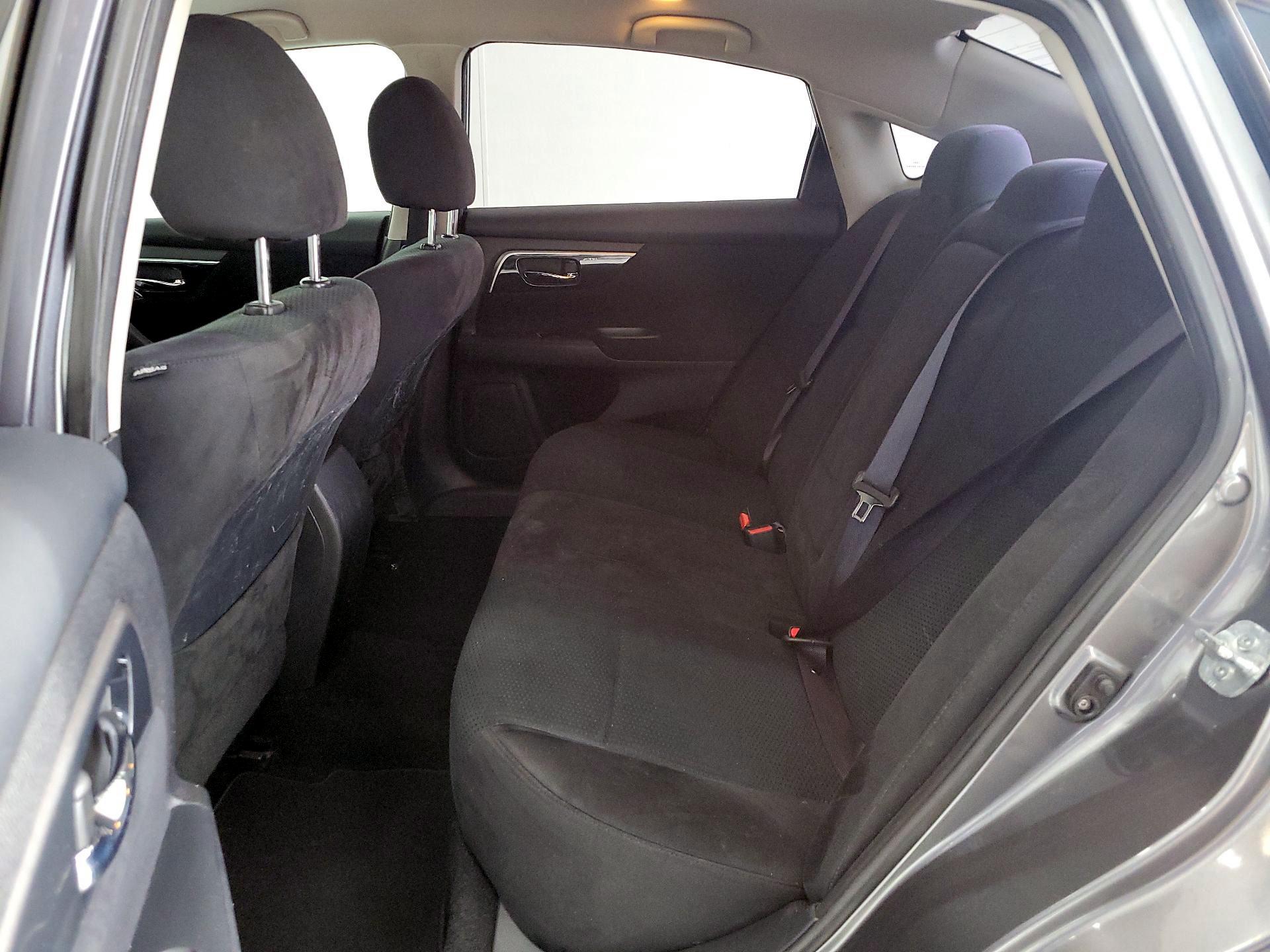 Thumbnail: 2014 Nissan Altima - 18