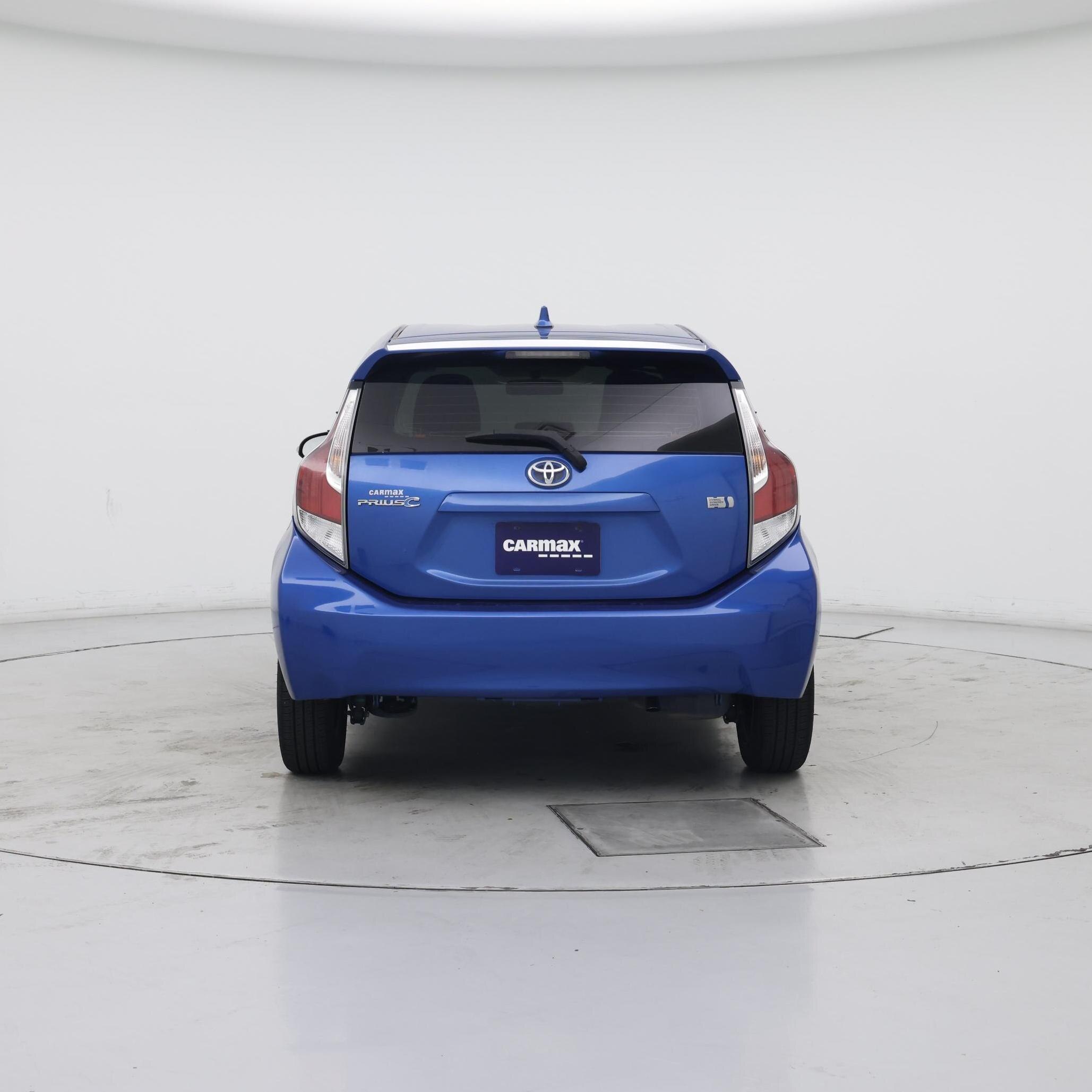Thumbnail: 2016 Toyota Prius c - 6