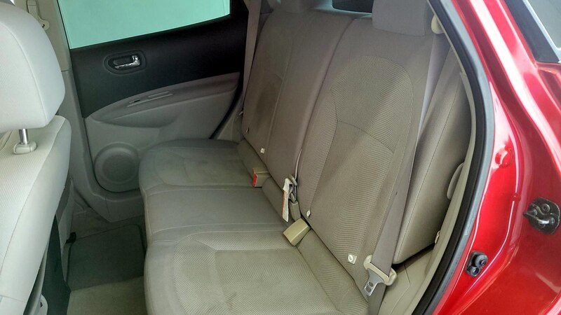 2013 Nissan Rogue S 16