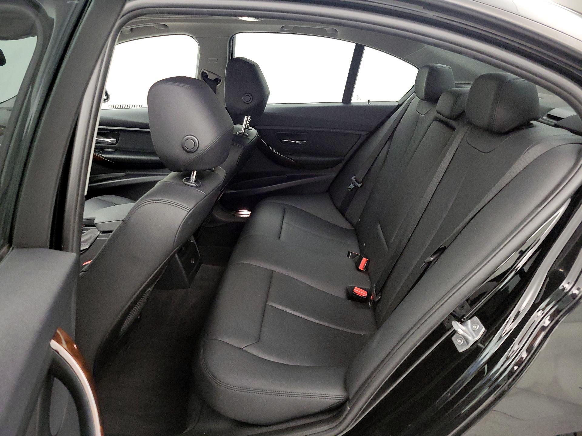 Thumbnail: 2015 BMW 3 Series - 15