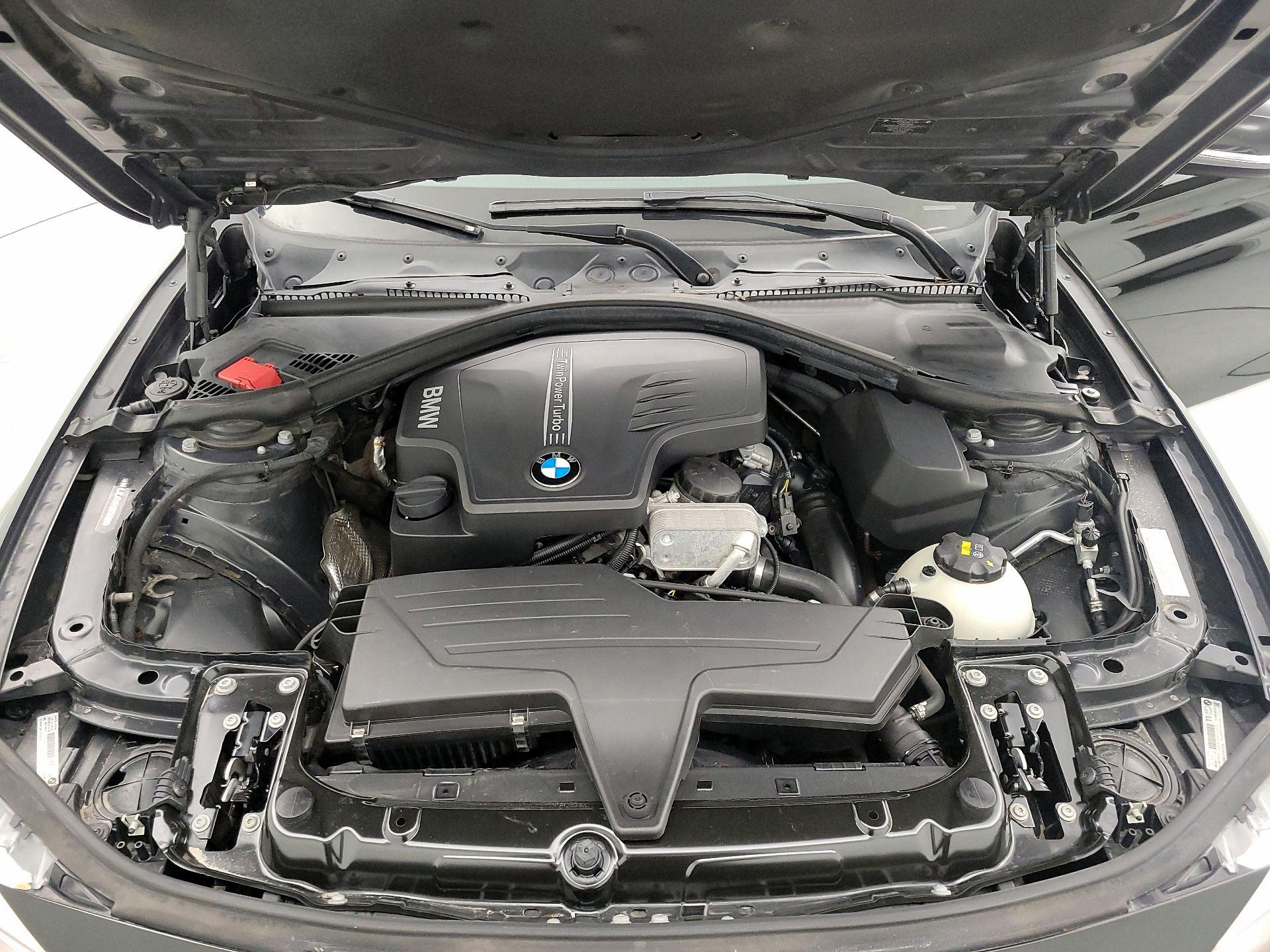 Thumbnail: 2015 BMW 3 Series - 17