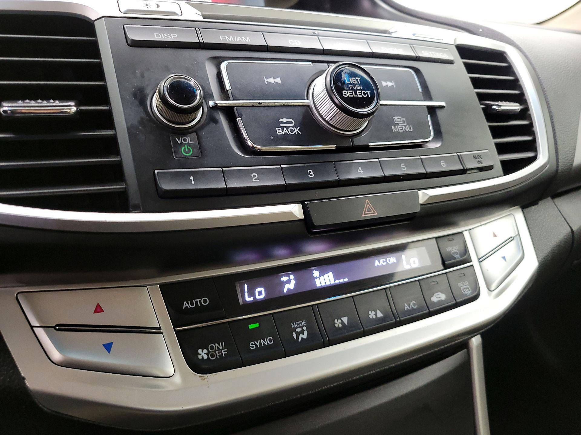Thumbnail: 2015 Honda Accord - 16